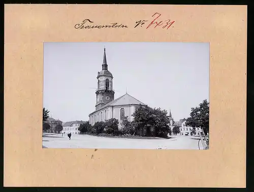 Fotografie Brück & Sohn Meissen, Ansicht Frauenstein i. Erzg., Partie am Marktplatz mit Bäckerei und Kirche