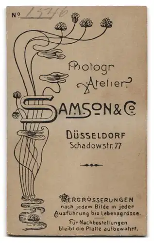 Fotografie Samson & Co., Düsseldorf, Schadowstr. 77, Junge Dame in hübscher Kleidung