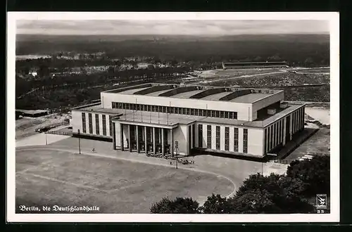 AK Berlin, Deutschlandhalle vom Flugzeug aus