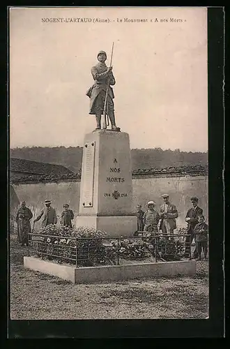 AK Nogent-l`Artaud, Le Monument A nos Morts