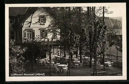 AK Marxzell /Albtal, Hotel Schönblick - Gebäude vom Garten aus
