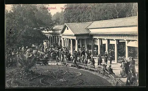 AK Franzensbad, Kurgarten mit Kolonnade