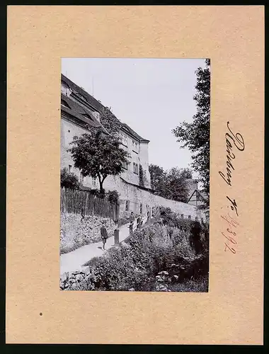 Fotografie Brück & Sohn Meissen, Ansicht Radeberg, Knaben am Wege zum Schloss