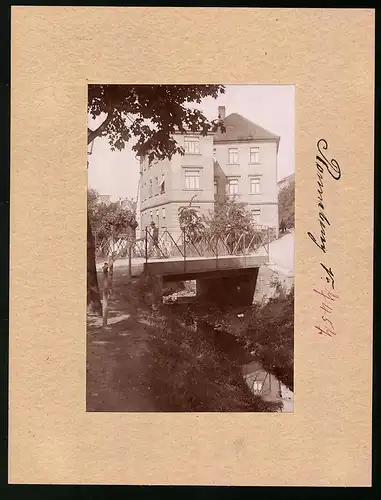 Fotografie Brück & Sohn Meissen, Ansicht Bad Ronneburg, Blick auf die Post an der Brücke