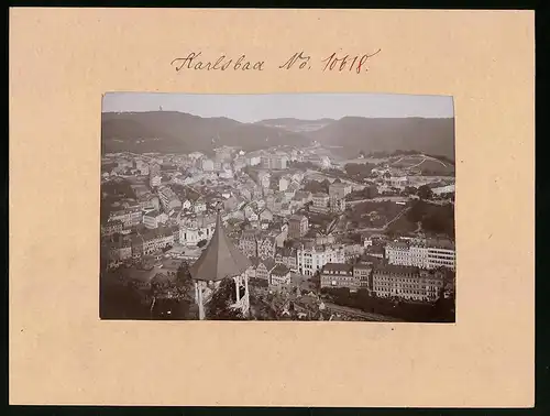 Fotografie Brück & Sohn Meissen, Ansicht Karlsbad, Panorama von einem Aussichtspunkt gesehen