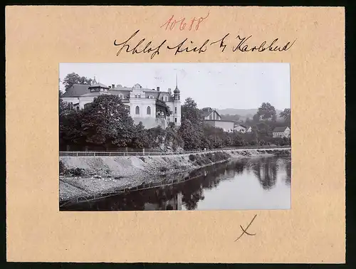 Fotografie Brück & Sohn Meissen, Ansicht Karlsbad, Uferpromenade am Schloss Aich