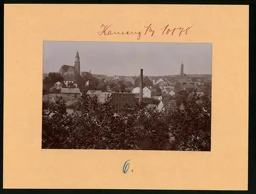 Fotografie Brück & Sohn Meissen, Ansicht Kamenz, Fabrikgebäude & Kirchtürme