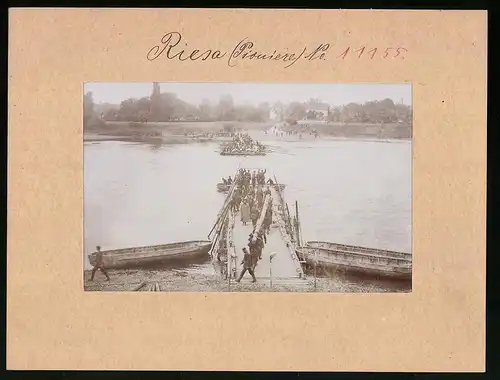 Fotografie Brück & Sohn Meissen, Ansicht Merschwitz, 2. Königlich Sächsisches Pionier-Bataillon Nr. 22 beim Brückenbau