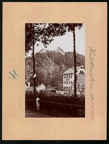 Fotografie Brück & Sohn Meissen, Ansicht Wolkenstein i. Erz., Warenhandlung Max Dietrich mit Blick zum Schloss