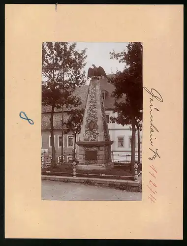 Fotografie Brück & Sohn Meissen, Ansicht Grünhain i. Erzg., Partie am Kriegerdenkmal