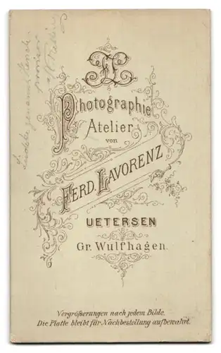 Fotografie Ferd. Lavorenz, Uetersen, Gr. Wulfhagen, Modisch gekleideter Herr mit Moustache