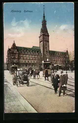 AK Hamburg, Strassenbahn vor dem Rathaus, Kutsche, Oldtimer