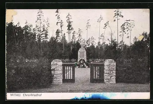 AK Mitau, Eingangstor zum Ehrenfriedhof
