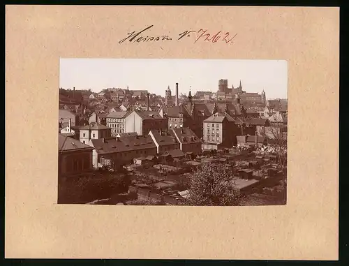 Fotografie Brück & Sohn Meissen, Ansicht Meissen i. Sa., Laubensiedlung in der Stadt mit Blick zum Burgberg