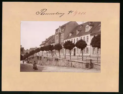 Fotografie Brück & Sohn Meissen, Ansicht Bad Ronneburg, Blick in die Strasse Siebenberge mit Wohnhäusern