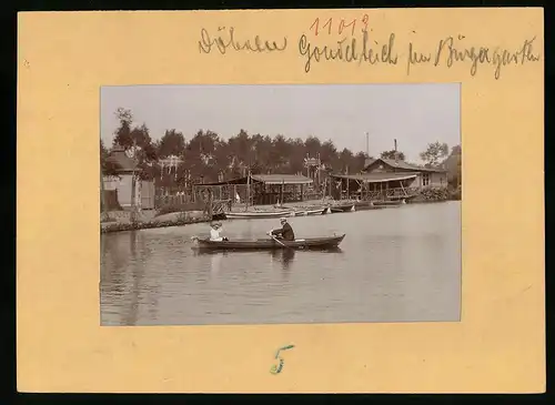 Fotografie Brück & Sohn Meissen, Ansicht Döbeln i. Sa., Ruderboot auf dem Gondelteich im Bürgergarten