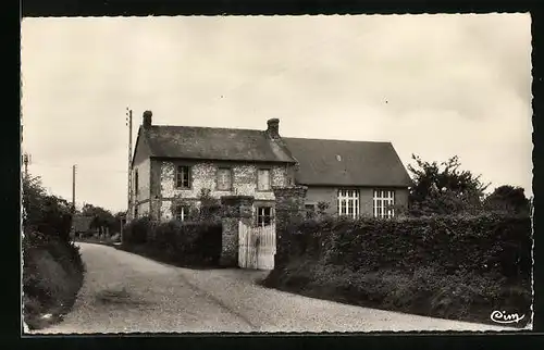 AK Ardouval, La Mairie, L`École