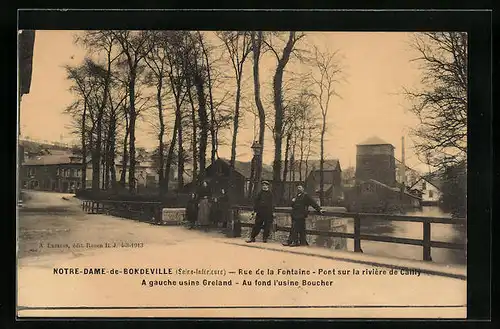 AK Notre-Dame-de-Bondeville, Rue de la Fontaine, Pont sur la rivière de Cilly, A gauche usine Greland