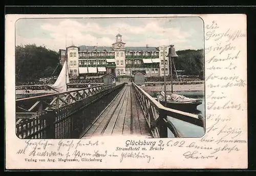 AK Glücksburg, Strandhotel mit Brücke und Segelbooten