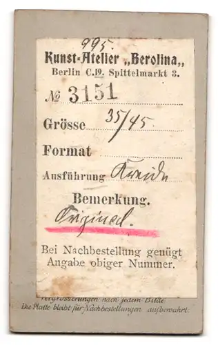 Fotografie Friedrich Alfeis, Hildesheim, Bahnhofsplatz 5, Kleines Kind im weissen Kleid