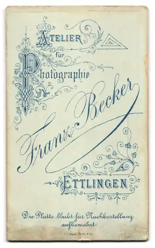 Fotografie Franz Becker, Ettlingen, Junger Mann mit Krawattenschleife