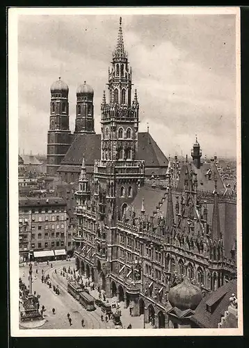 AK München, Rathaus und Frauenkirche