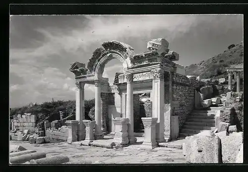 AK Ephesus, Temple of Hadrian