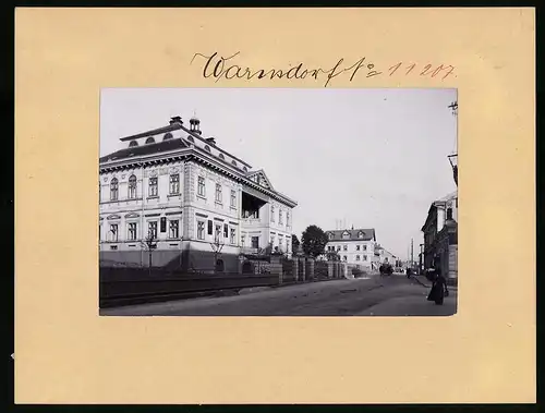 Fotografie Brück & Sohn Meissen, Ansicht Warnsdorf i. B., Partie in der Hauptstrasse, Kreditbank für Handel und Gewerbe