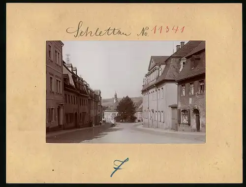 Fotografie Brück & Sohn Meissen, Ansicht Schlettau i. Erzg., Strassenpartie mit Blick nach dem Markt
