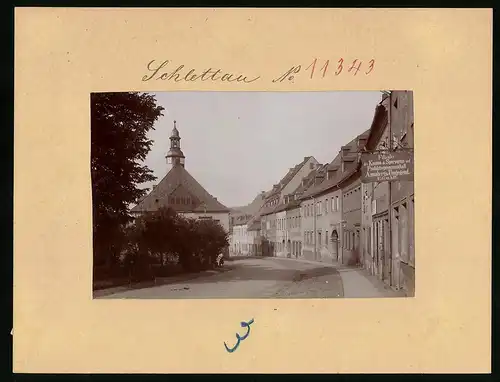 Fotografie Brück & Sohn Meissen, Ansicht Schlettau i. Erzg., Markt mit Filiale Konsum Sparverein Annaberg, Rathaus