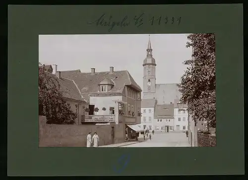 Fotografie Brück & Sohn Meissen, Ansicht Mügeln Bez. Leipzig, Bismarckstrasse mit Blick zum Marktplatz, Kirche