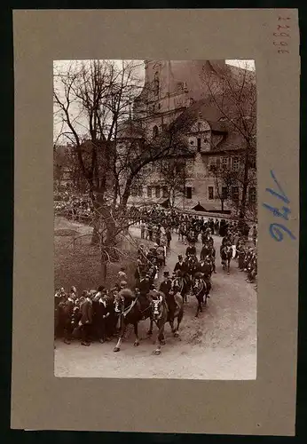 Fotografie Brück & Sohn Meissen, Ansicht Marienstern, Osterreiten im Kloster St. Marienstern, Prozession