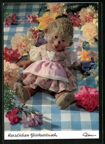 AK Mucki im Blumenmeer