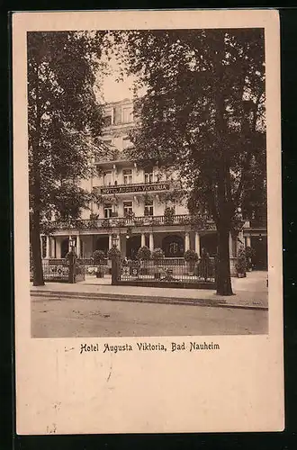 AK Bad Nauheim, Hotel Augusta Viktoria mit Strassenpartie