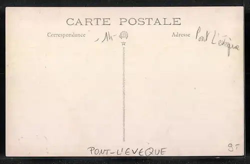 AK Pont-L`Eveque, Villa