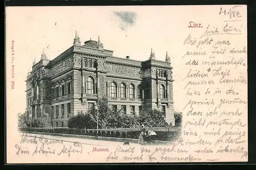 AK Linz a. d. Donau, vor dem Museum