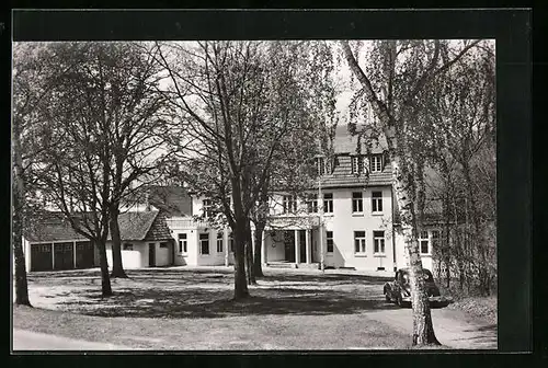 AK Güstrow i. Meckl., Vorderansicht der HO Gaststätte Kurhaus am Inselsee