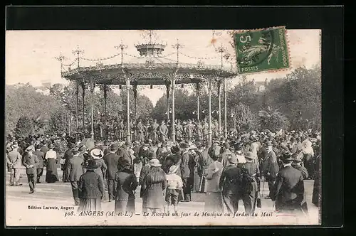 AK Angers, Le Kiosque un jour de Musique au jardin du Mail