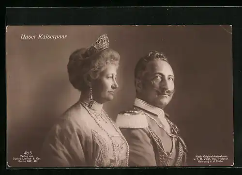 AK Kaiserin Auguste Victoria Königin von Preussen, das Kaiserpaar in festlicher Kleidung