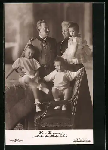 AK Kaiserin Auguste Victoria Königin von Preussen, das Kaiserpaar mit den ältesten Enkeln