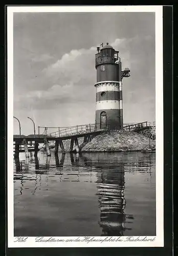 AK Kiel-Friedrichsort, Leuchtturm an der Hafeneinfahrt