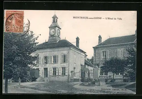 AK Montreuil-aux-Lions, l'Hotel de Ville