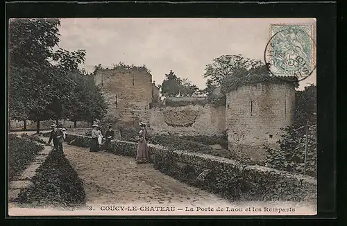 AK Coucy-le-Chateau, la Porte de Laon et les Remparts