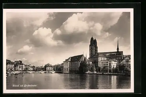 AK Zürich, Teilansicht mit Grossmünster