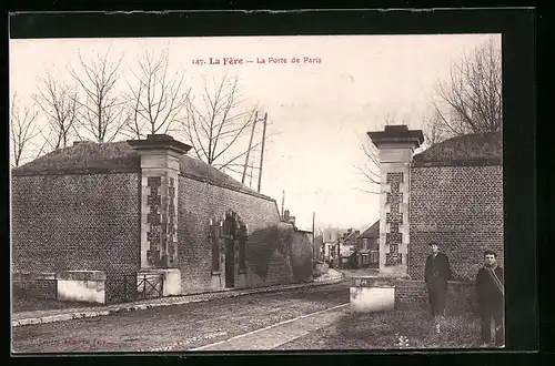 AK La Fère, la Porte de Paris