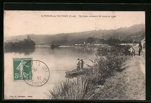 AK St-Pierre-du-Vauvray, Quelques amateurs du ocup de ligne, Uferpartie und Boot mit Anglern