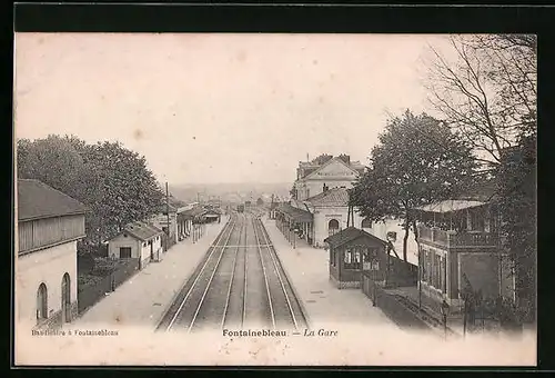 AK Fontainebleau, La Gare, Bahnhof