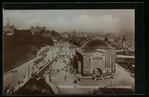 AK Hamburg-St.Pauli, Tunneleingang mit Landungsbrücken und Strassenbahn