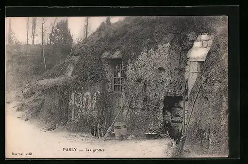 AK Pasly, Les grottes