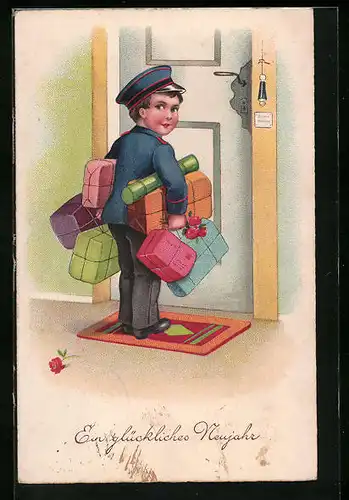 AK Page mit Päckchen vor einer Wohnungstür stehend